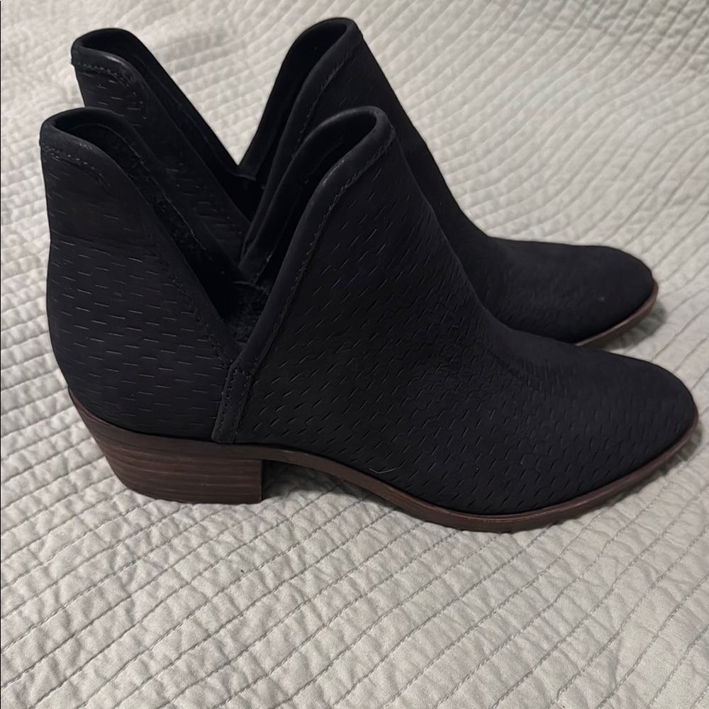 Lucky Brand Black Textured Ankle Booties